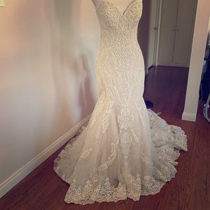 Bridal gown